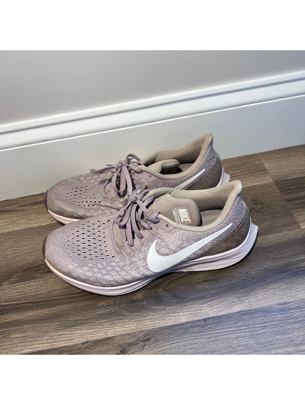 Nike Zoom Pegasus light pink running shoes, women's size 8.5